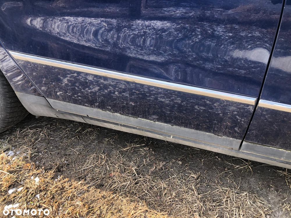 VW PASSAT B6 KOMBI drzwi tylne prawe   NIEBIESKIE LD5Q - 2