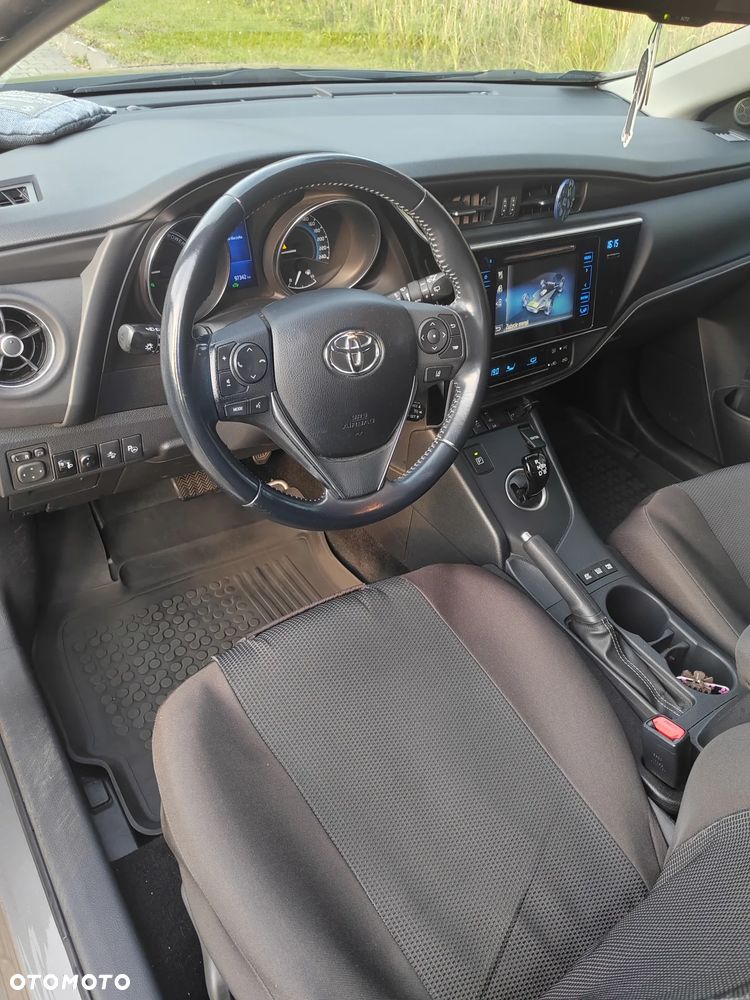 Toyota Auris - 13