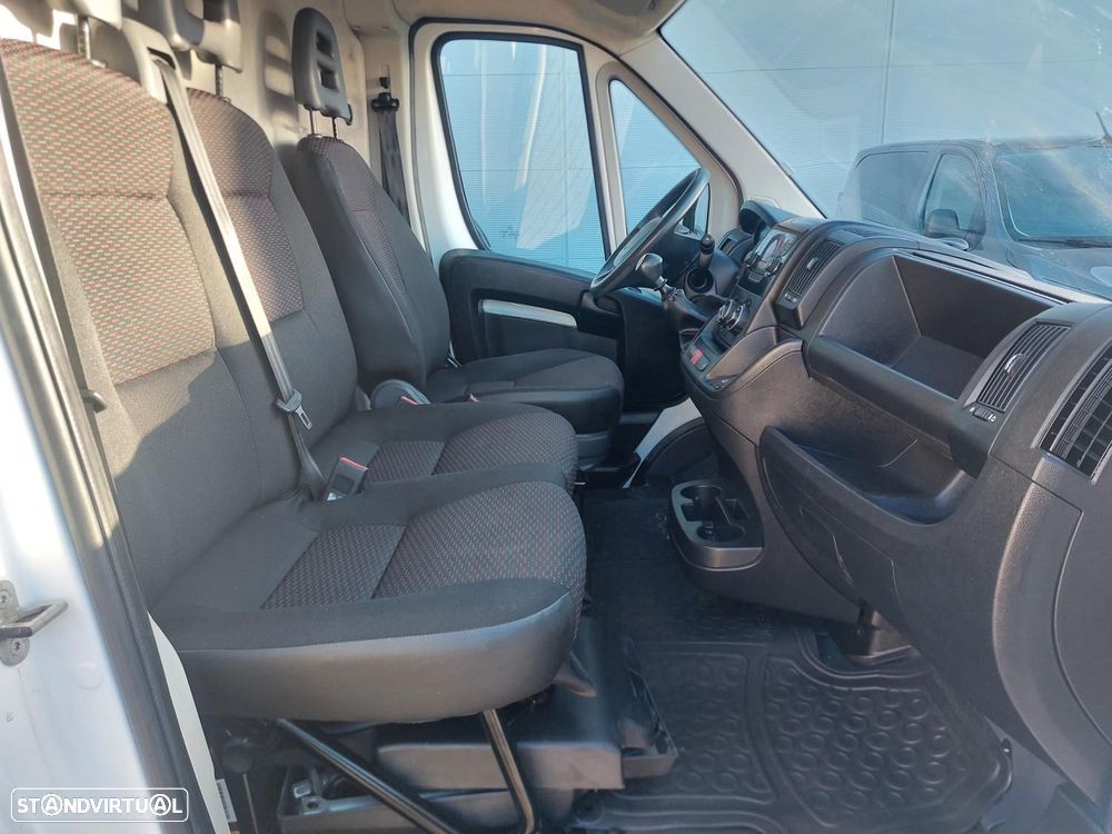 Peugeot Boxer 2.2 BlueHDi 333 L2H2 Pro - IVA Dedutível - 28
