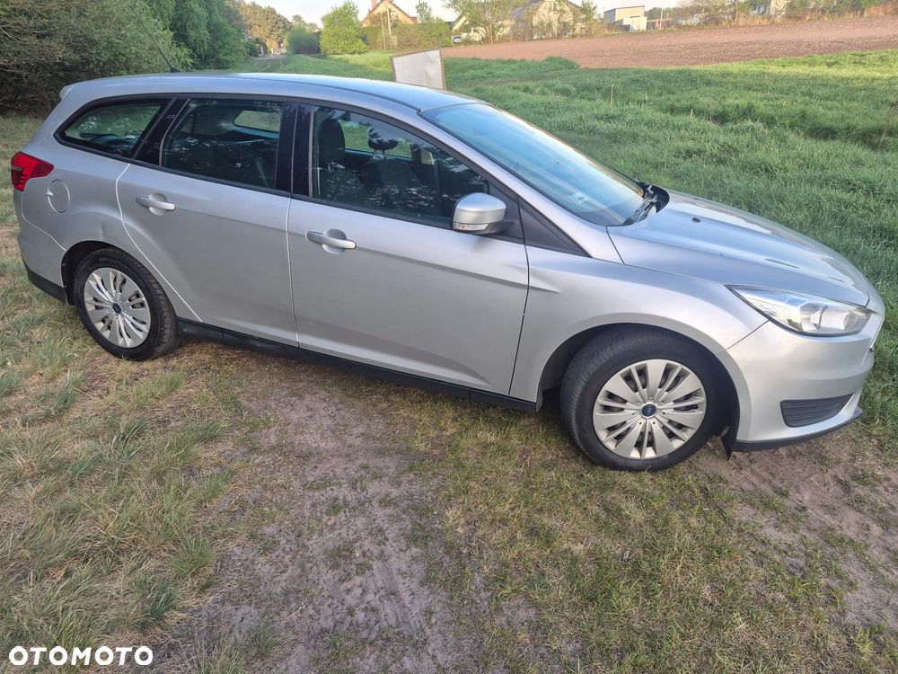 Ford Focus 1.5 TDCi Trend - 6