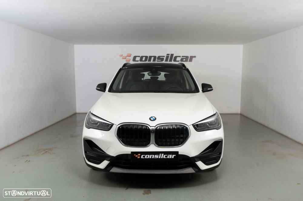 BMW X1 25 e xDrive Corporate Edition - 3