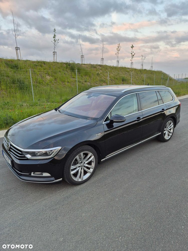 Volkswagen Passat - 1