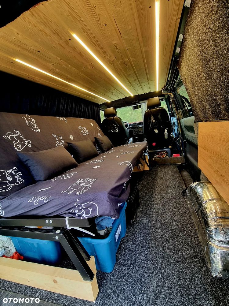 Volkswagen Caravelle GL - 15