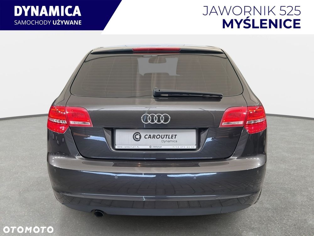 Audi A3 Sportback - 8