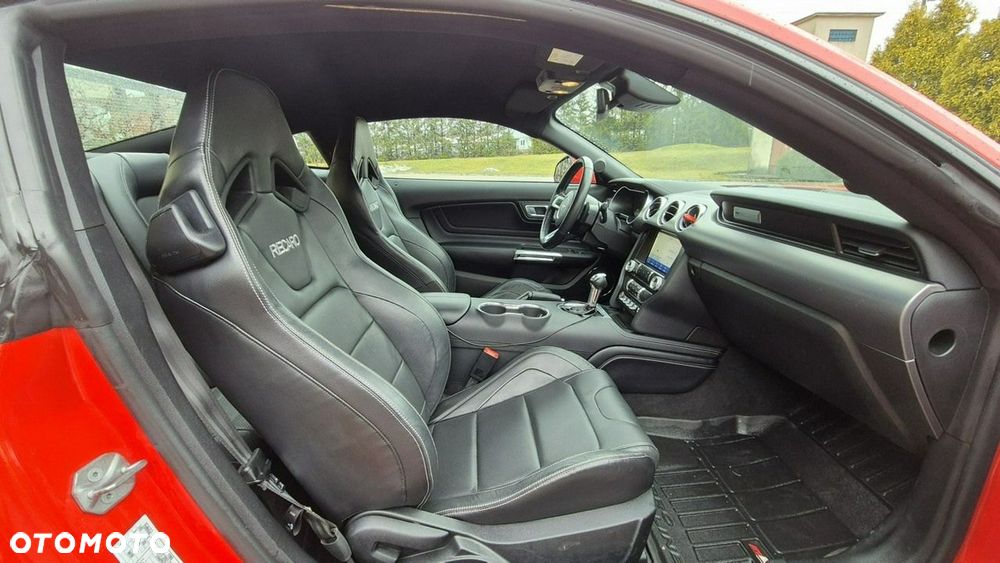 Ford Mustang - 16