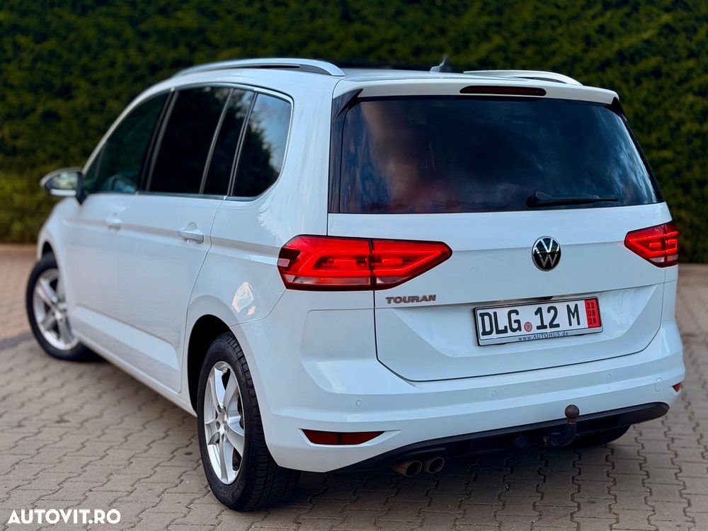Volkswagen Touran 2.0 TDI DSG Highline - 9