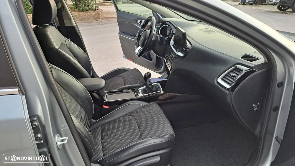 Kia Ceed SW 1.0 T-GDI Sport - 33