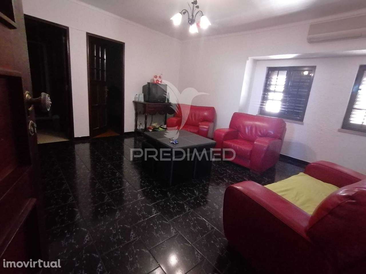 moradia de R/C e 1º andar - Grande imagem: 3/6