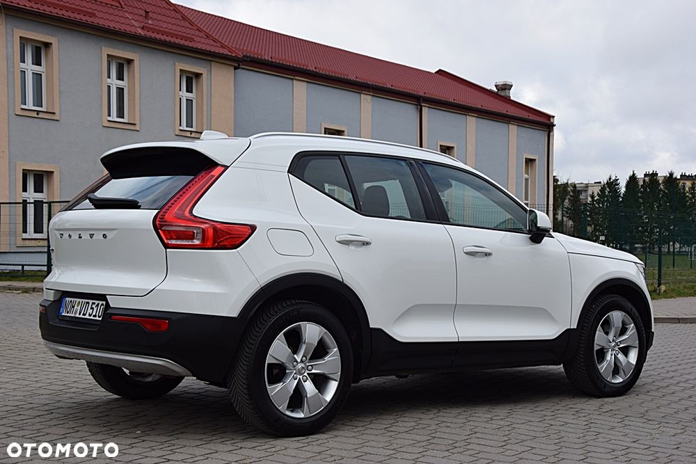 Volvo XC 40 T3 Geartronic Momentum Pro - 7