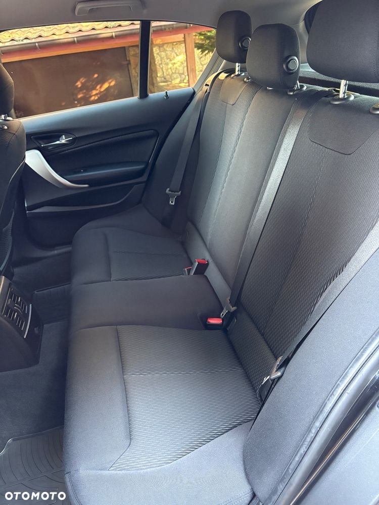 BMW Seria 1 118i - 24