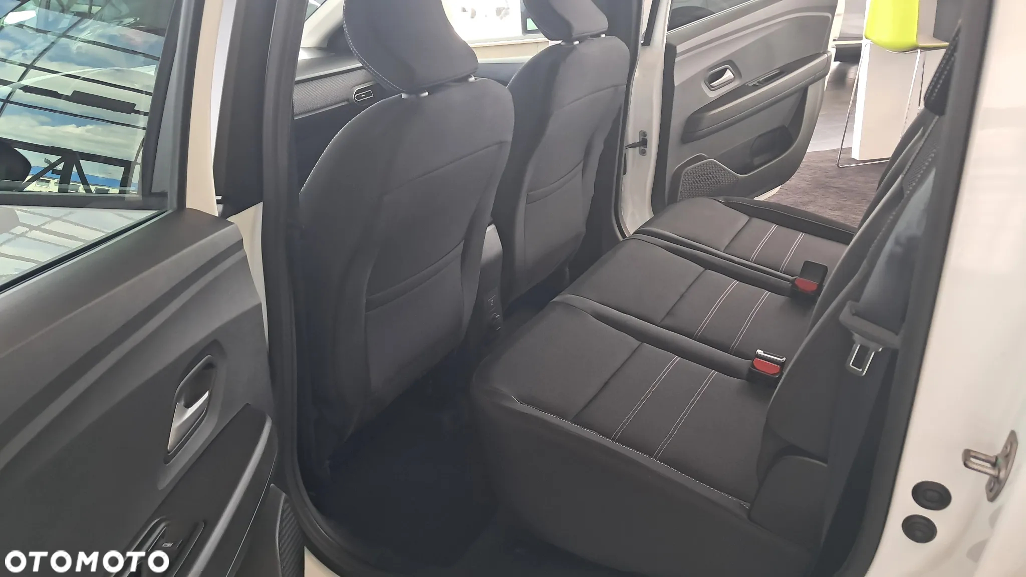 Dacia Jogger 1.6 Full Hybrid 140 Expression MMT 7os - 6