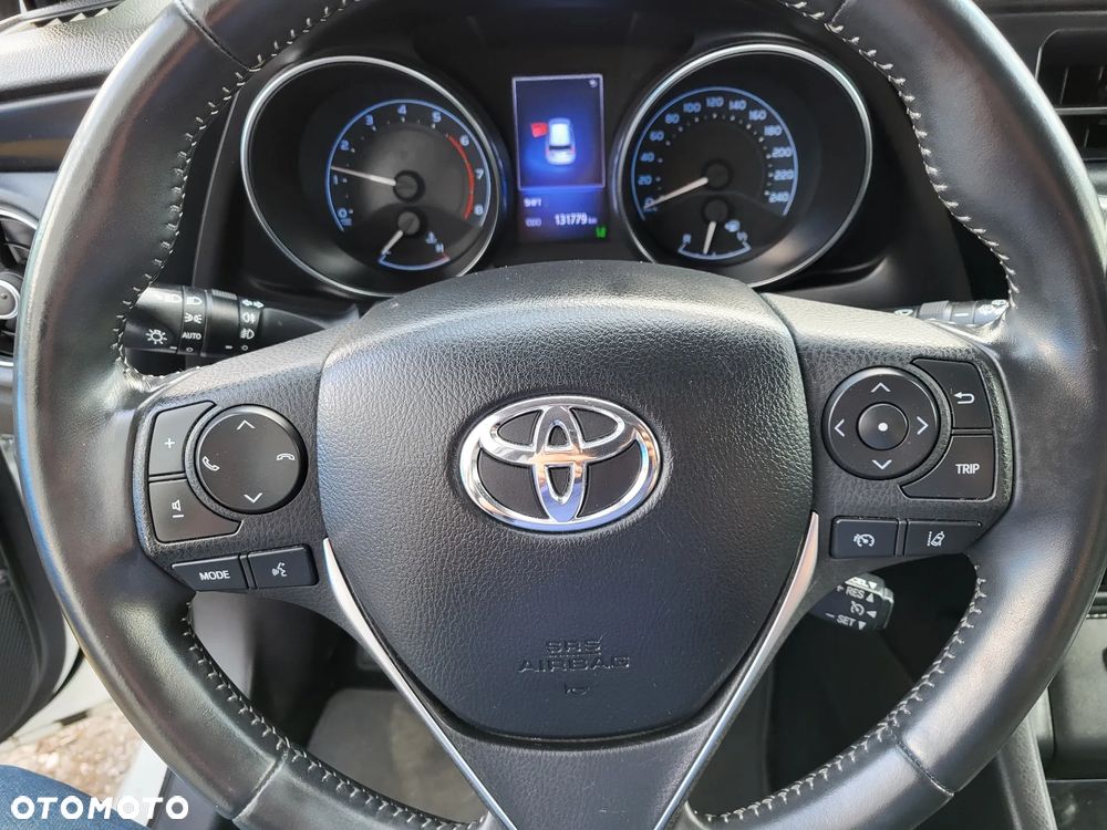 Toyota Auris 1.2 Turbo Team Deutschland - 15