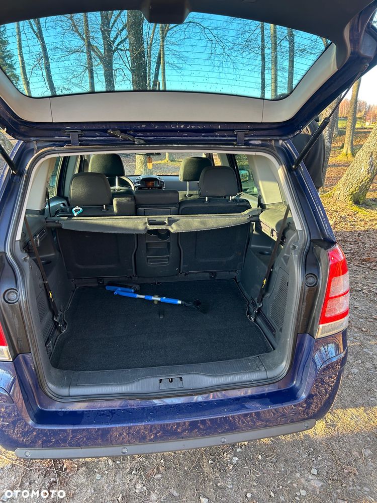 Opel Zafira - 8