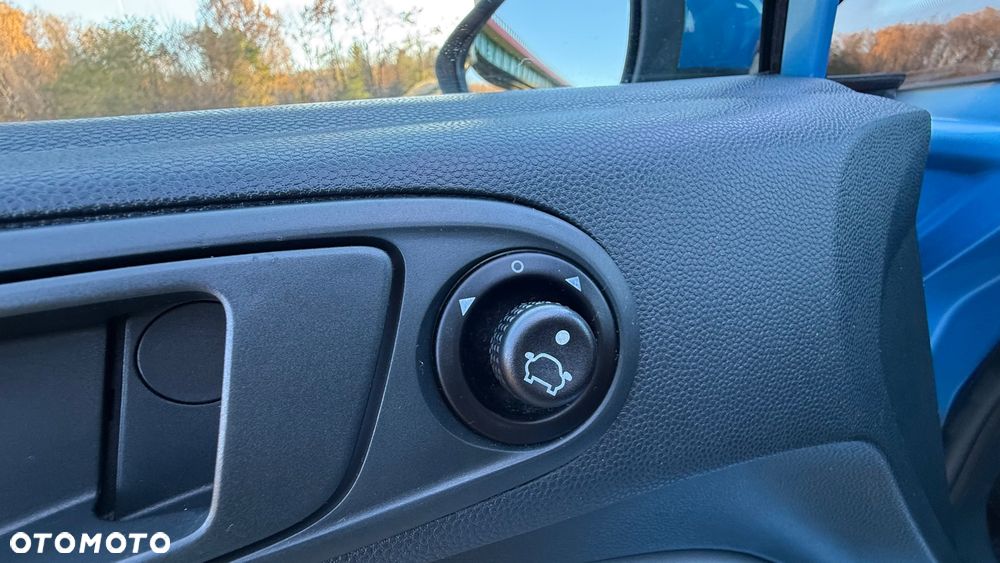 Ford Fiesta 1.25 Ambiente - 22