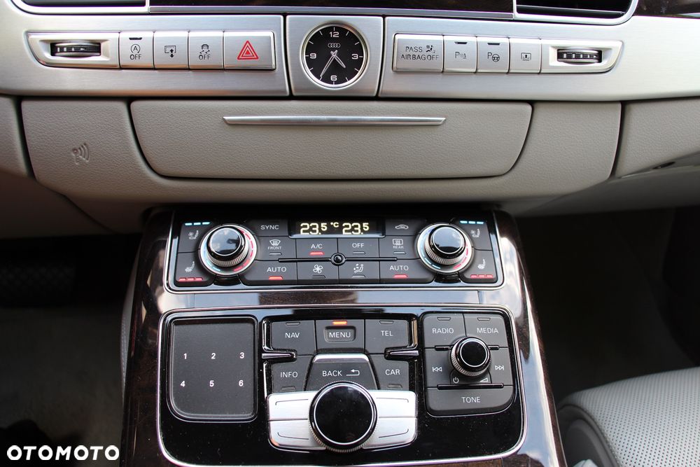 Audi A8 4.2 TDI DPF (clean diesel) quattro tiptronic - 15