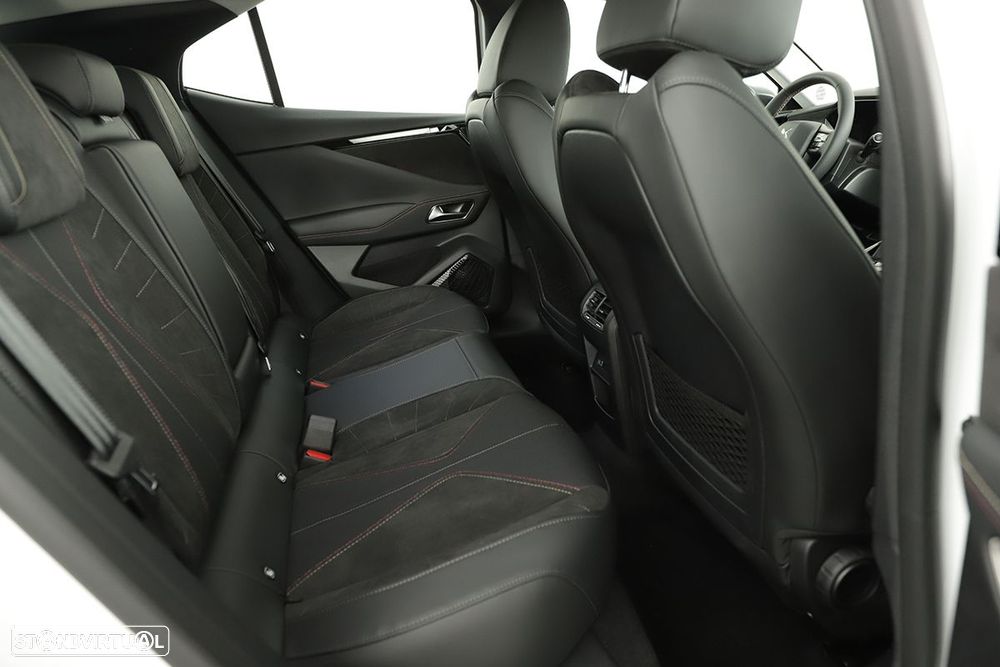 DS DS4 4 1.2 PureTech Performance Line EAT8 - 21