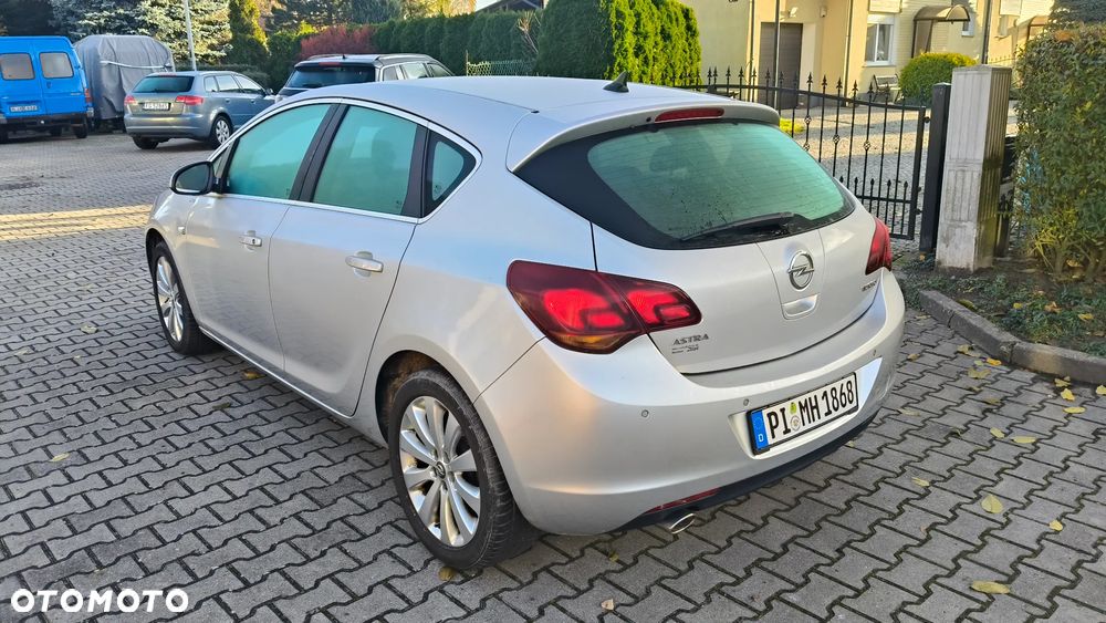 Opel Astra 1.4 Turbo Cosmo - 6