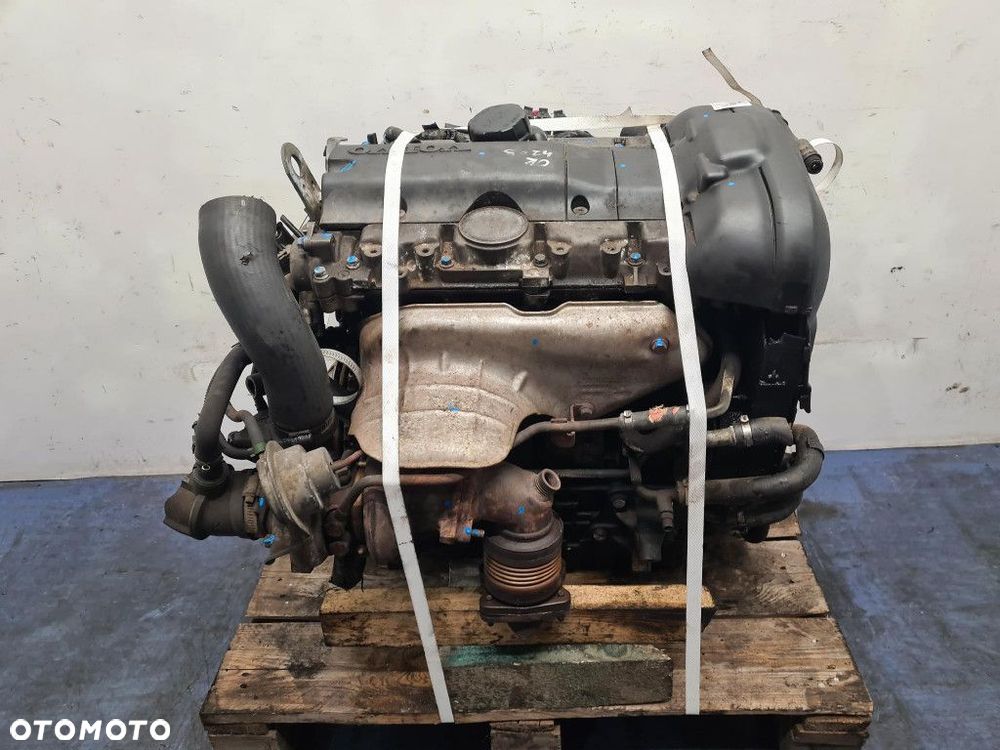 VOLVO V40 2.0 T 163 KM SILNIK BENZYNOWY B 4204 T3 - 9