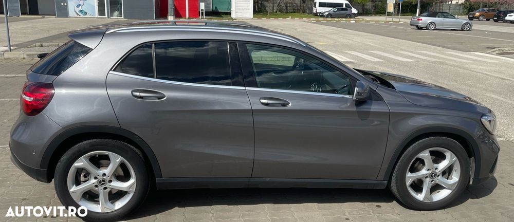 Mercedes-Benz GLA 200 d 4MATIC Aut. - 11