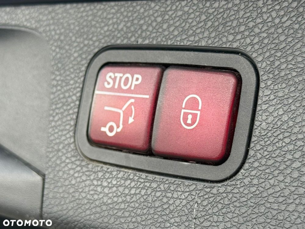 Mercedes-Benz Klasa E 220 d 4-Matic All-Terrain - 16