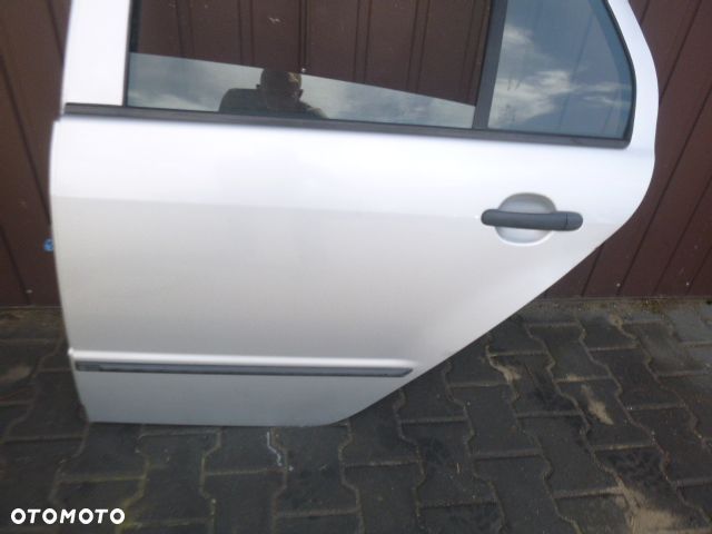 DRZWI LEWY TYŁ LEWE TYLNE SKODA FABIA I HB KOMPLETNE KOLOR 9102 - 9
