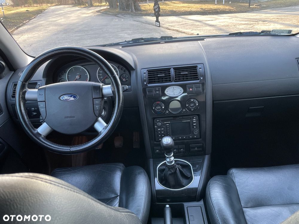 Ford Mondeo 2.0 TDDi Ghia - 8