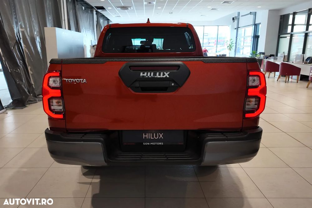 Toyota Hilux 2.8D 204CP 4x4 Double Cab AT Invincible - 5