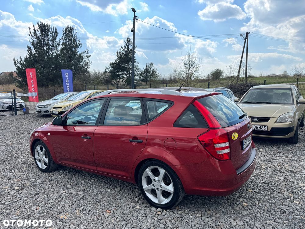 Kia Ceed 1.4 Comfort + - 8
