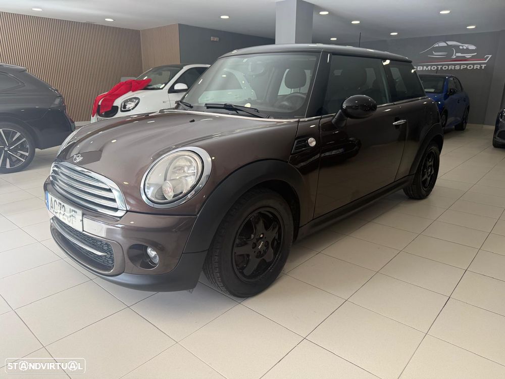 MINI 3 Portas Cooper D - 2