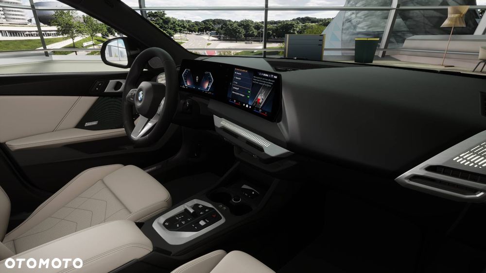 BMW Seria 1 120 mHEV - 12