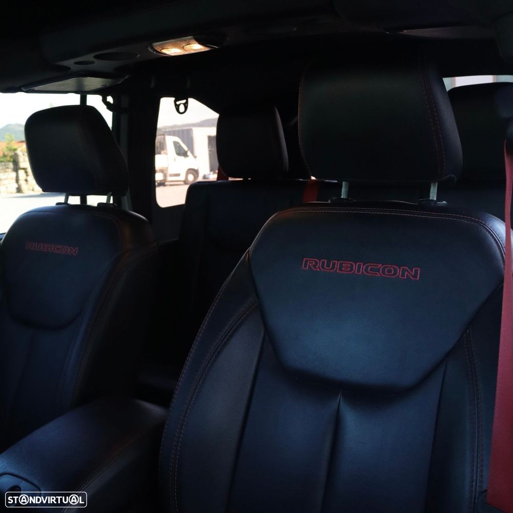 Jeep Wrangler Unlimited - 28