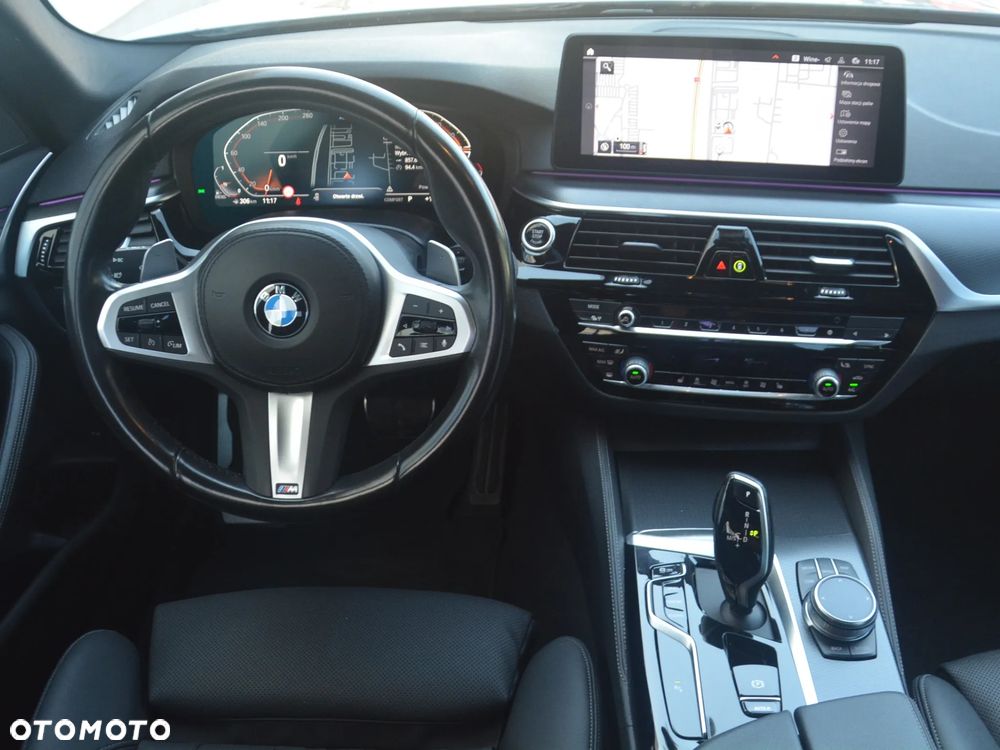 BMW Seria 5 520d xDrive MHEV M Sport sport - 7