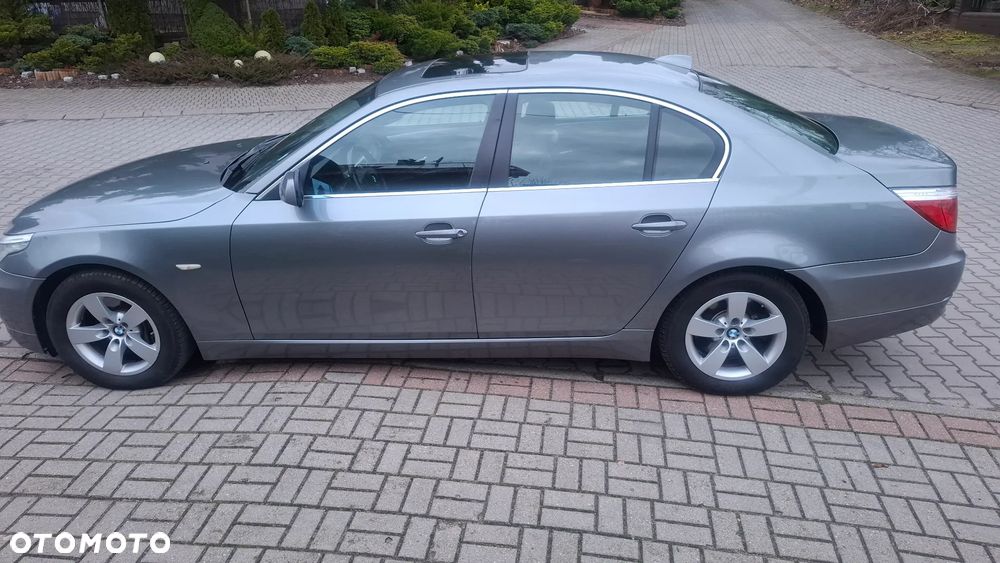BMW Seria 5 525i - 2