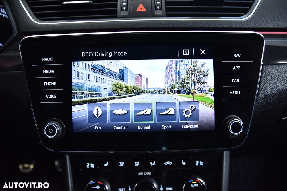 Skoda Superb 2.0 TDI DSG Sportline - 21