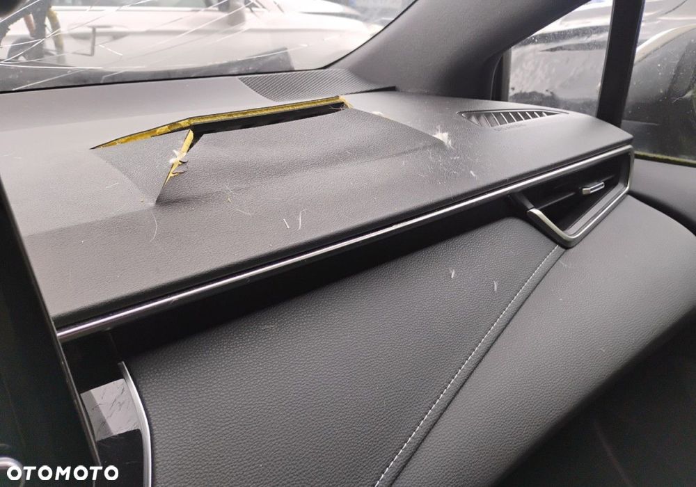 Toyota Corolla - 16