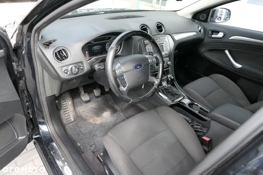 Ford Mondeo 2.0 TDCi Ambiente - 12