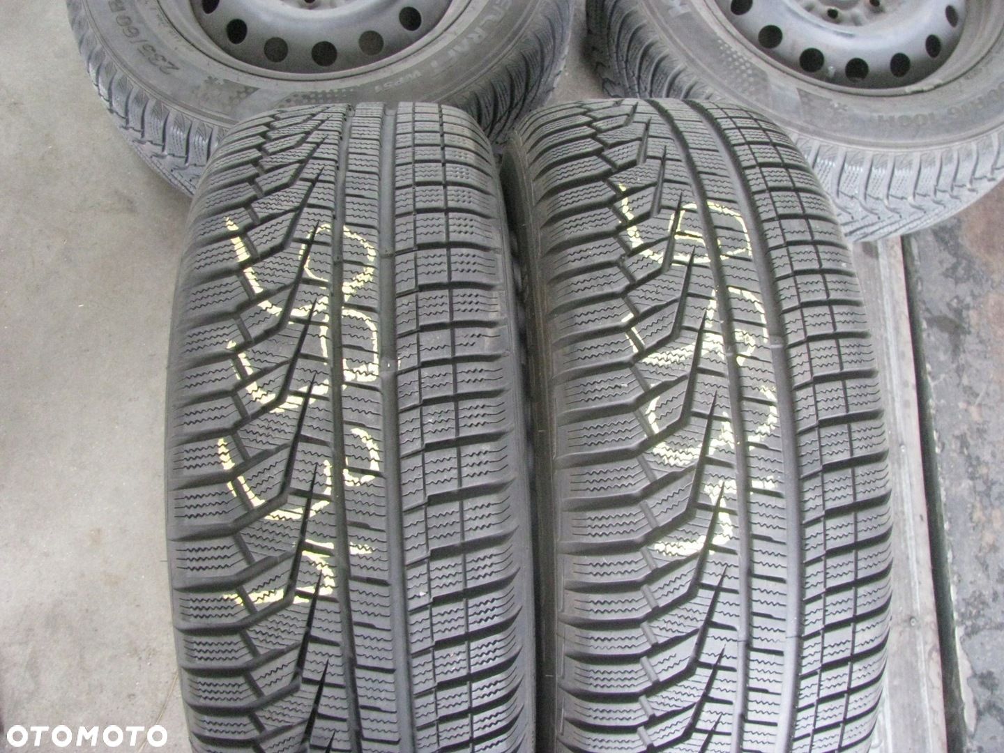 Opona zimowa Hankook Winter icept evo2 W320 235/60R16 100 H - 1