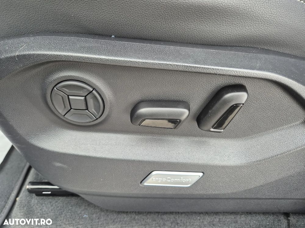 Volkswagen Touareg 3.0 V6 TDI SCR 4Motion Automatik Elegance - 11