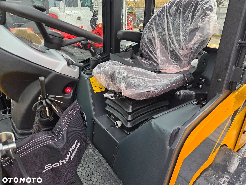 Schäffer Ładowarka Miniładowarka Schaffer 2445S - 2515kg Łyżka + Widły - 17
