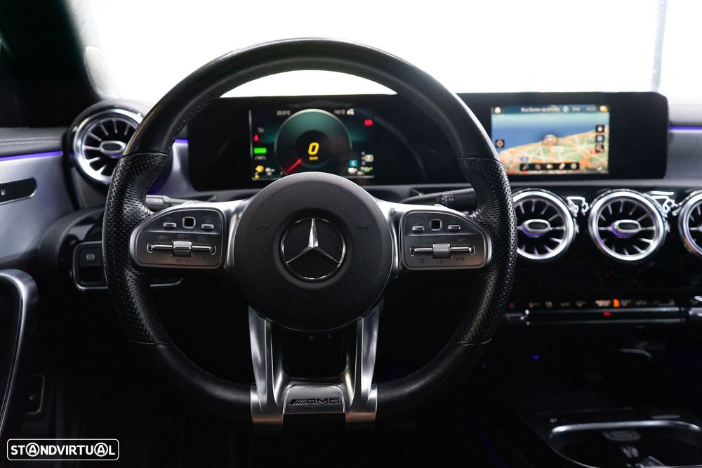 Mercedes-Benz CLA 250 e Shooting Brake AMG Line - 9