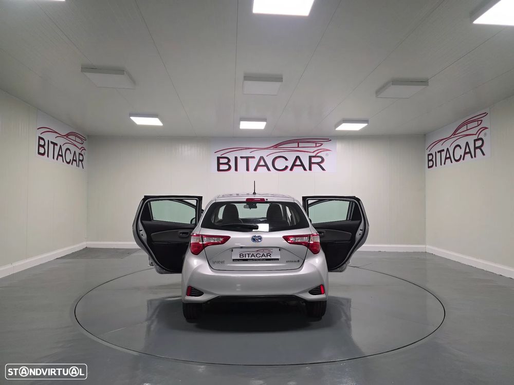 Toyota Yaris 1.5 HSD Comfort +P.Style+P.Techno - 32