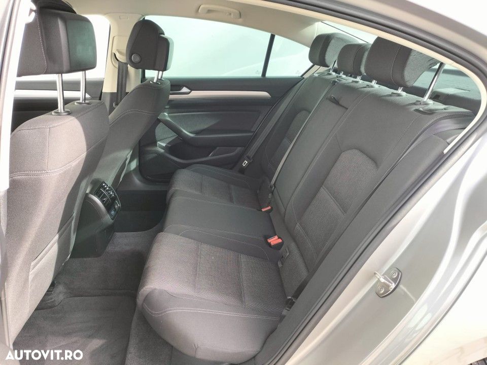 Volkswagen Passat - 5