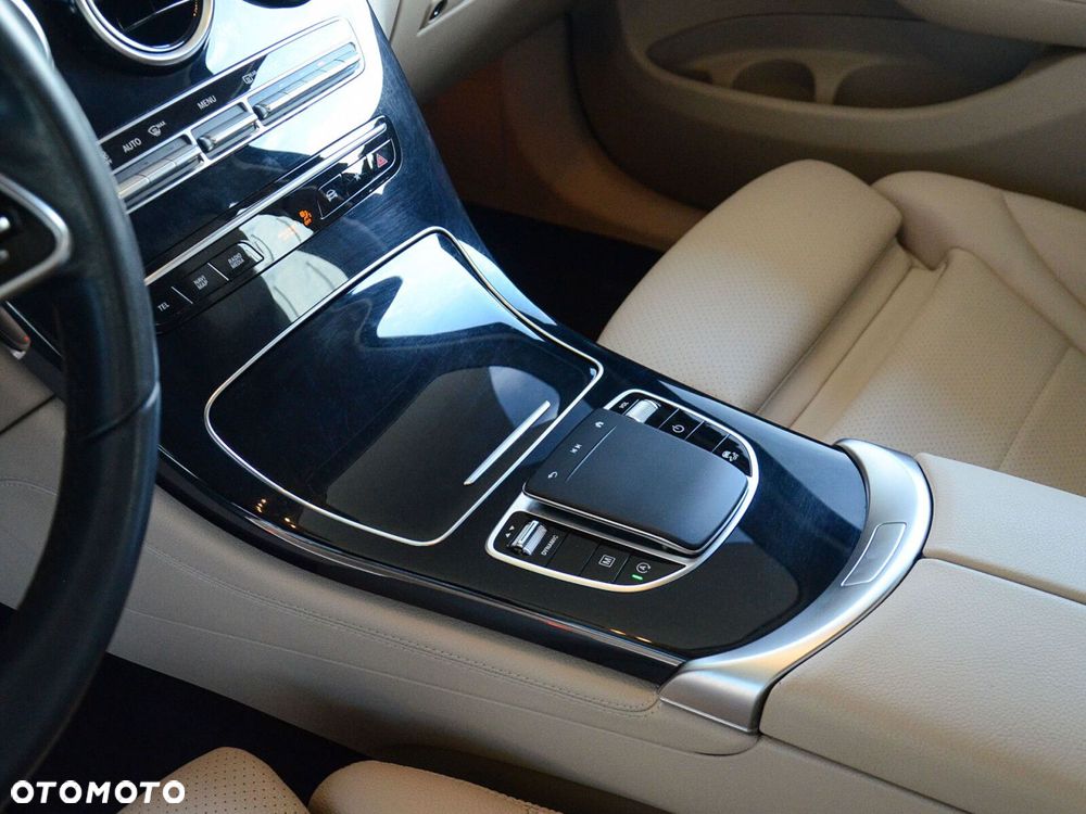 Mercedes-Benz GLC Coupe 200 d - 17