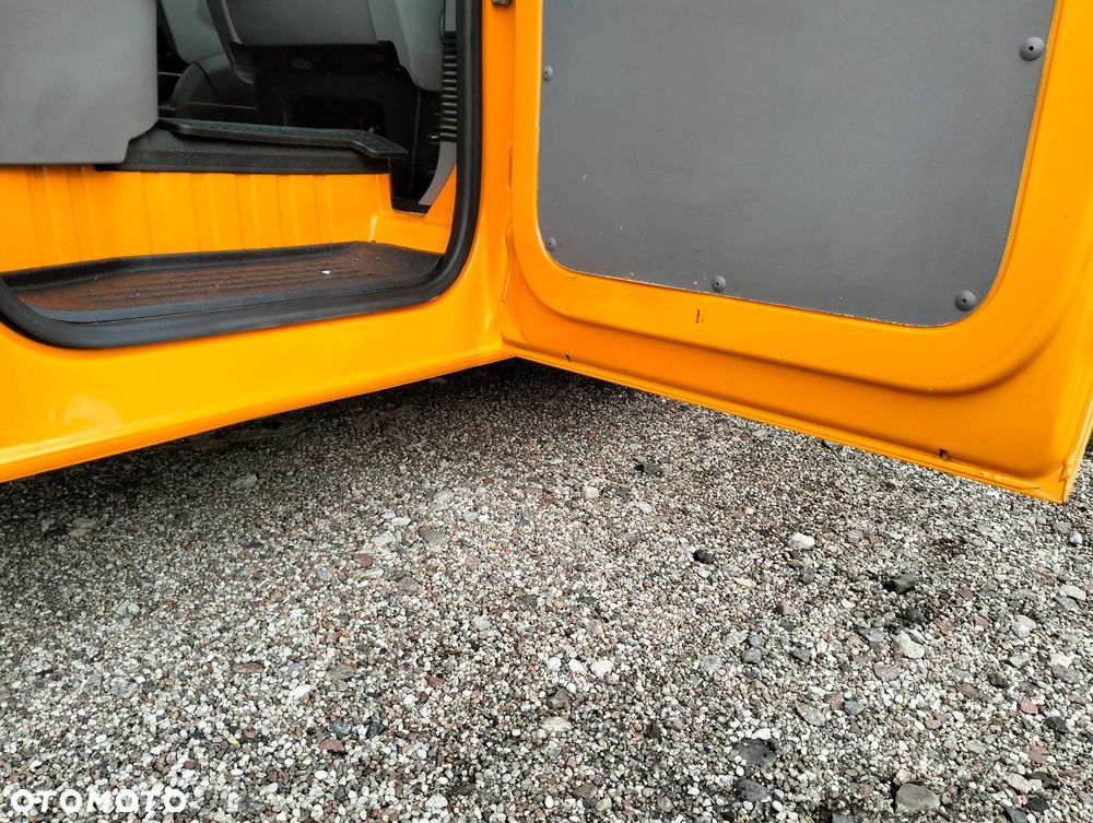 Volkswagen Transporter T5 - 16