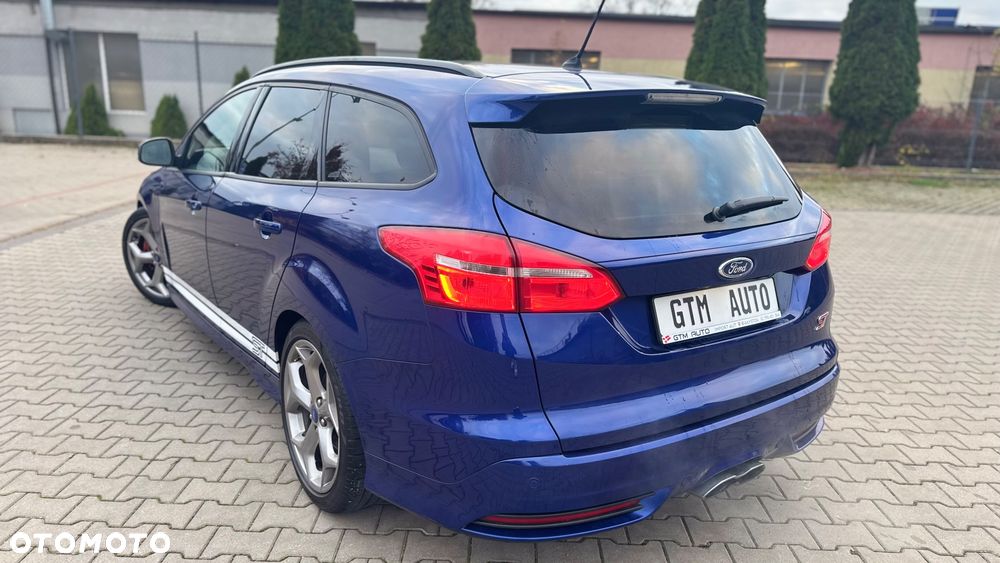 Ford Focus 2.0 EcoBoost ST mit Leder-Exclusiv-Paket - 11