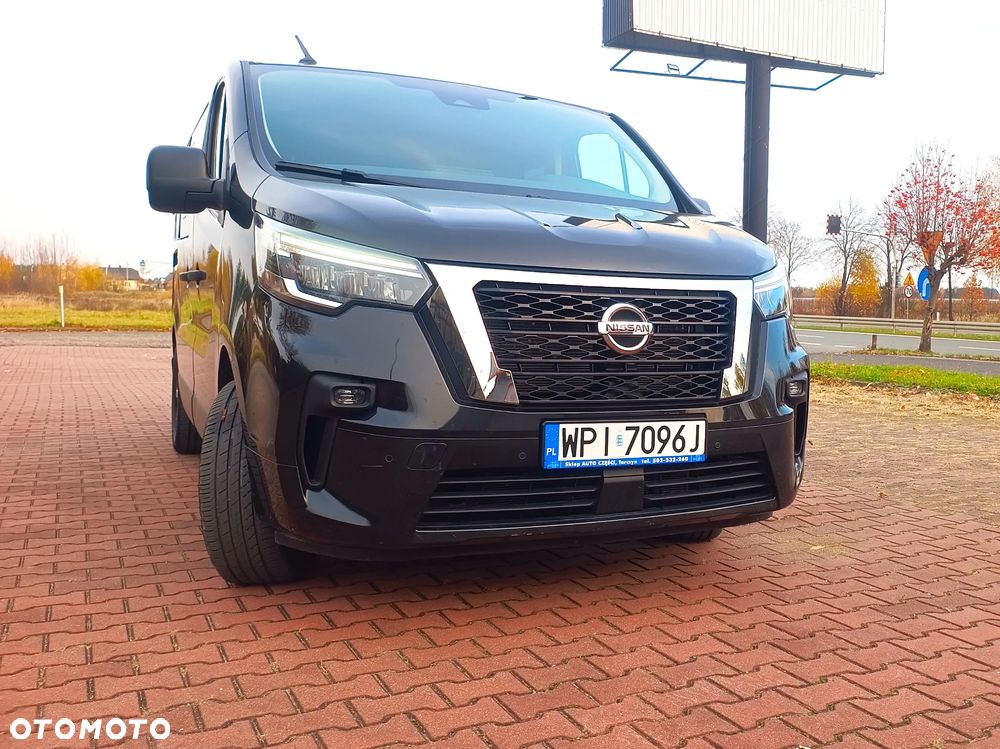 Nissan NV300 - 1