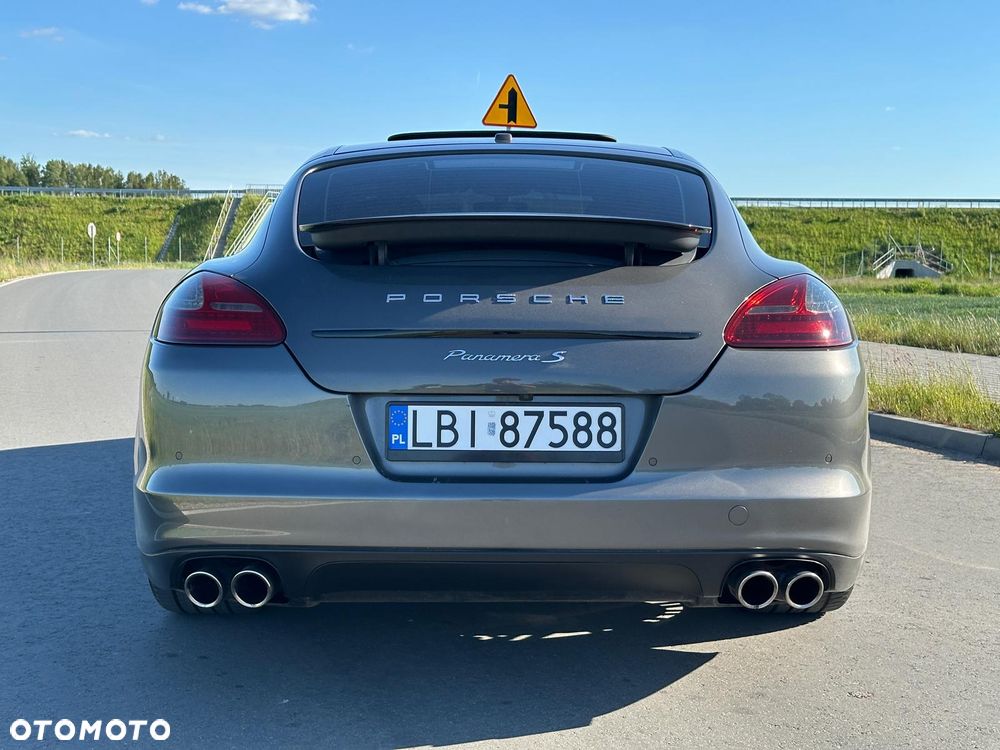 Porsche Panamera - 11
