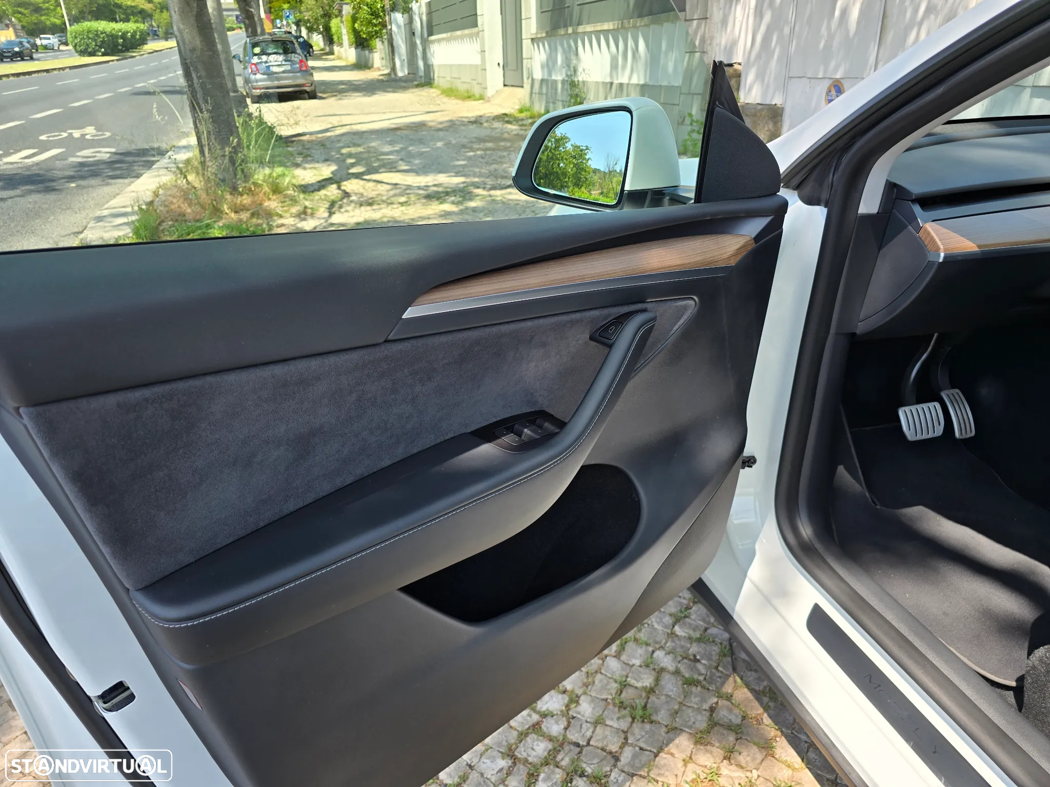 Tesla Model Y Performance Tração Integral - 19