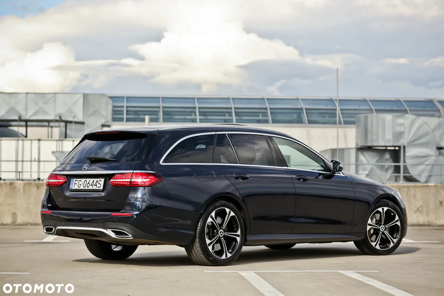 Mercedes-Benz Klasa E 300 de T 9G-TRONIC AMG Line - 16
