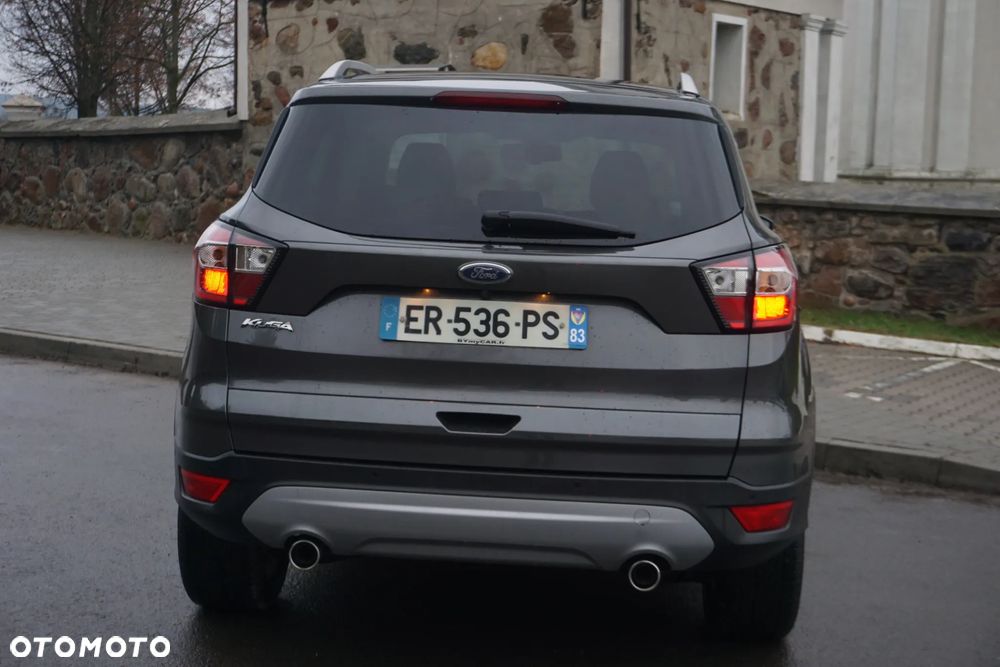 Ford Kuga 2.0 TDCi 2x4 Titanium - 12